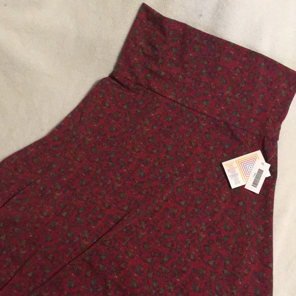 BNWT gorgeous Lularoe Maxi, L